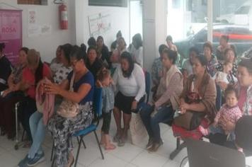 Dezenas de pessoas participam do dia “D” da campanha Outubro Rosa em Sarapuí